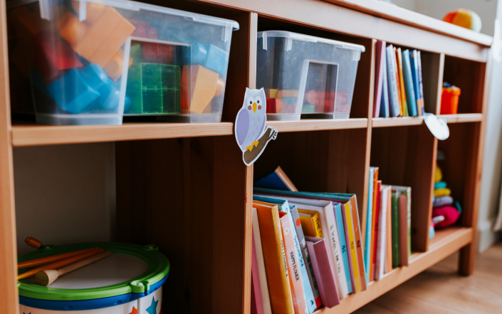 Empowering Little Readers, One Book at a Time (Benefits of a Montessori-Inspired Bookshelf)